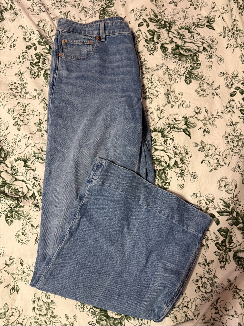 American Eagle - Women’s Wide-Leg Jeans